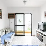 Apartamento em Guarujá 350 da Praia da Enseada proximo ao aquário